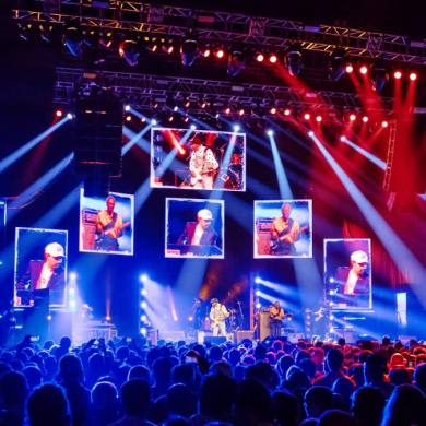 Blues fans got a treat at Mumbai's Mehboob Studios as their favorite artists like Robert Rudolph took the Mahindra Blues Festival 2025 stage.